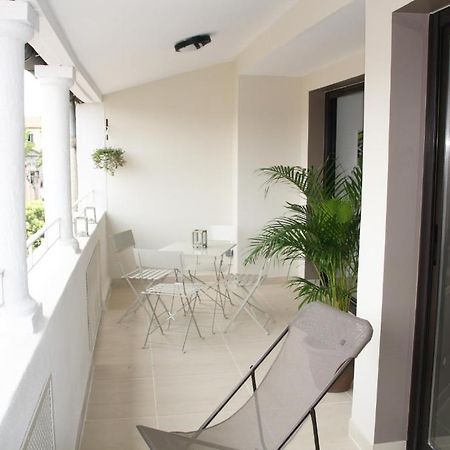 Appartement Le Saint Paul - Les Balcons De La Cite Carcassonne Ruang foto